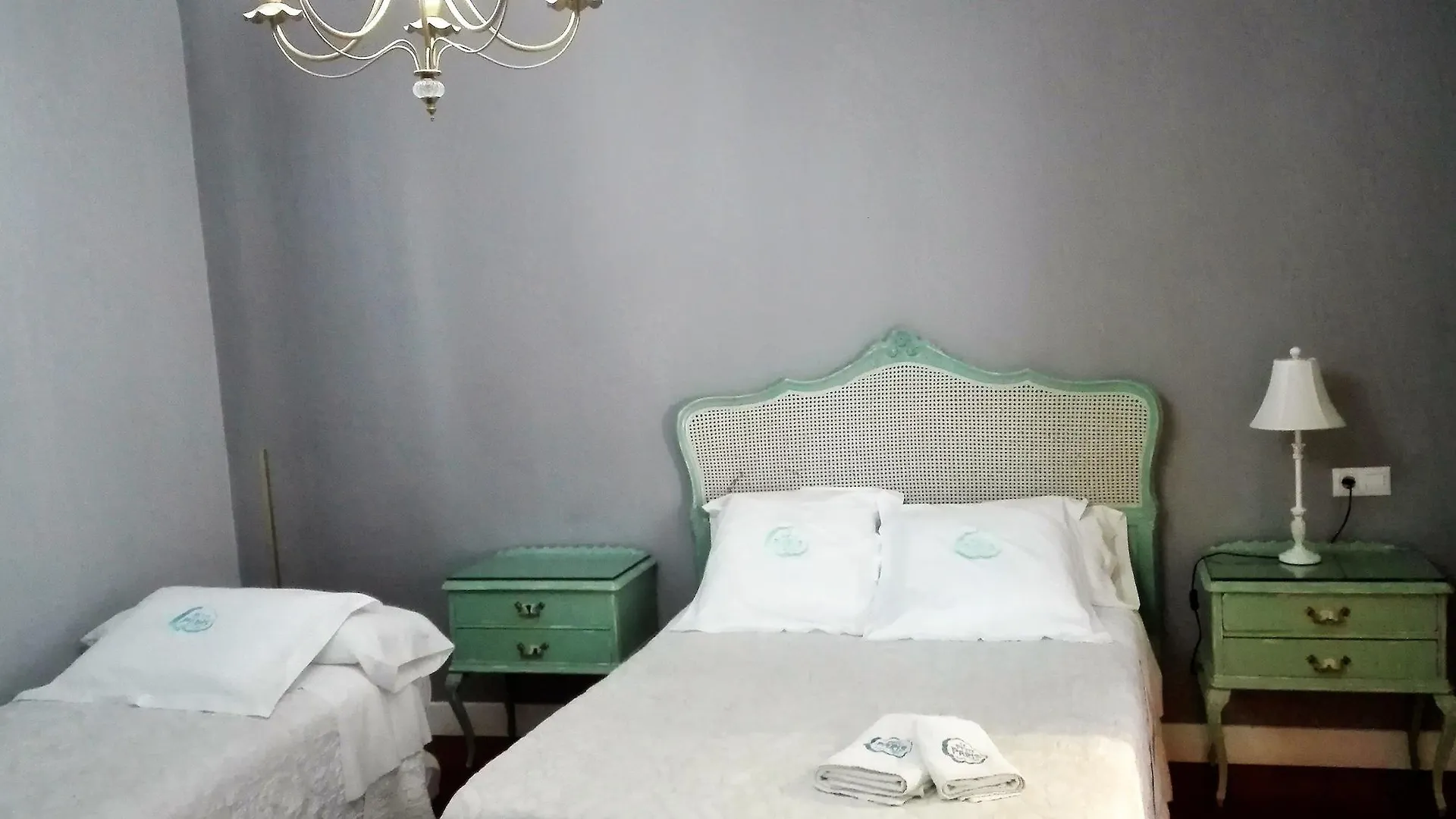 Le Petit Paris Hotel Seville 2*,
