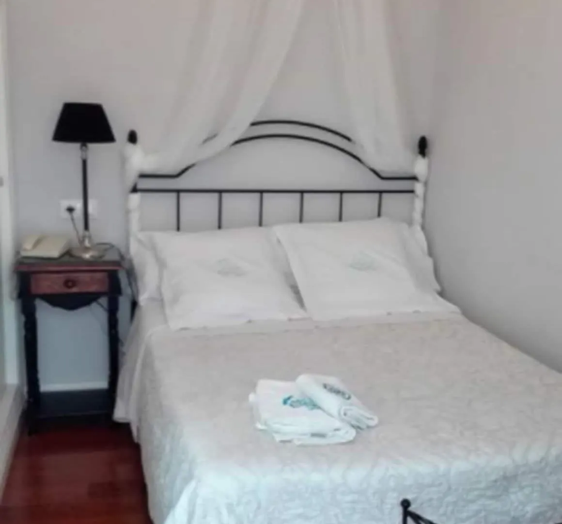 Le Petit Paris Hotel Seville 2*,  Spain