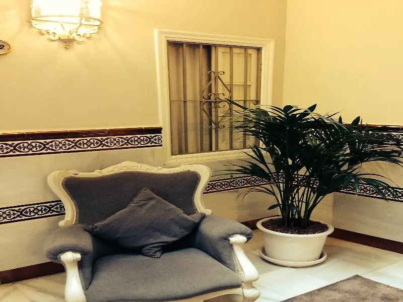 Le Petit Paris Hotel Seville