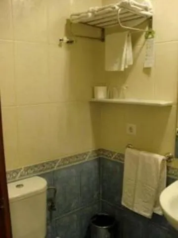 Le Petit Paris Hotel Seville Guest house
