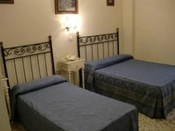 Le Petit Paris Hotel Seville