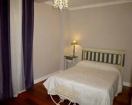 Guest house Le Petit Paris Hotel Seville