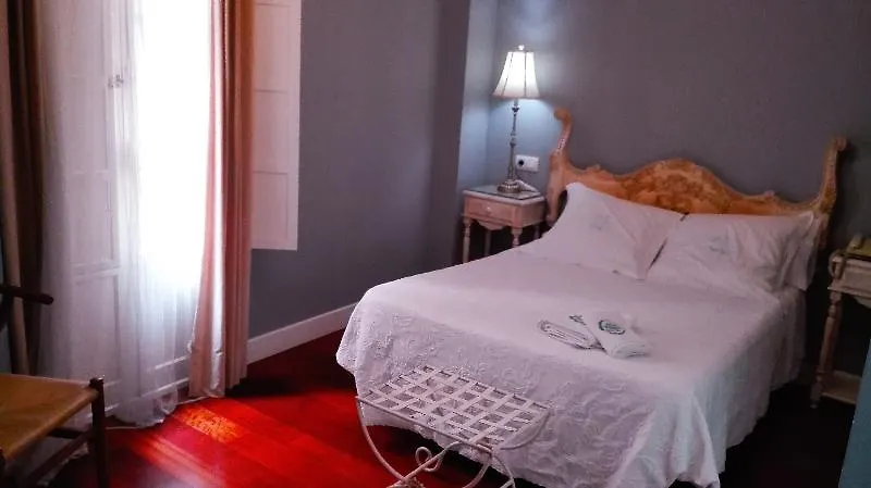 Guest house Le Petit Paris Hotel Seville