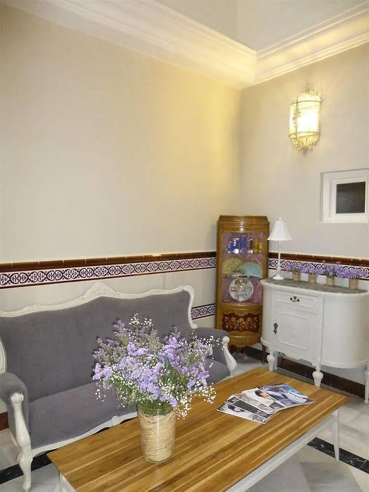 Guest house Le Petit Paris Hotel Seville