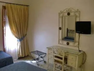 Guest house Le Petit Paris Hotel Seville